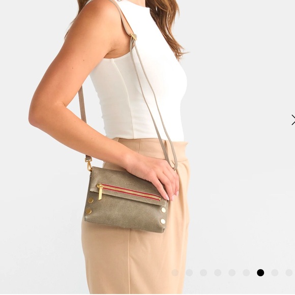 NWT HAMMITT VIP Small Leather Clutch With Strap - Picture 2 of 11